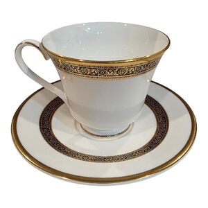 ROYAL DOULTON Harlow English Fine Bone China – Teacups & Saucers (Set of 12)